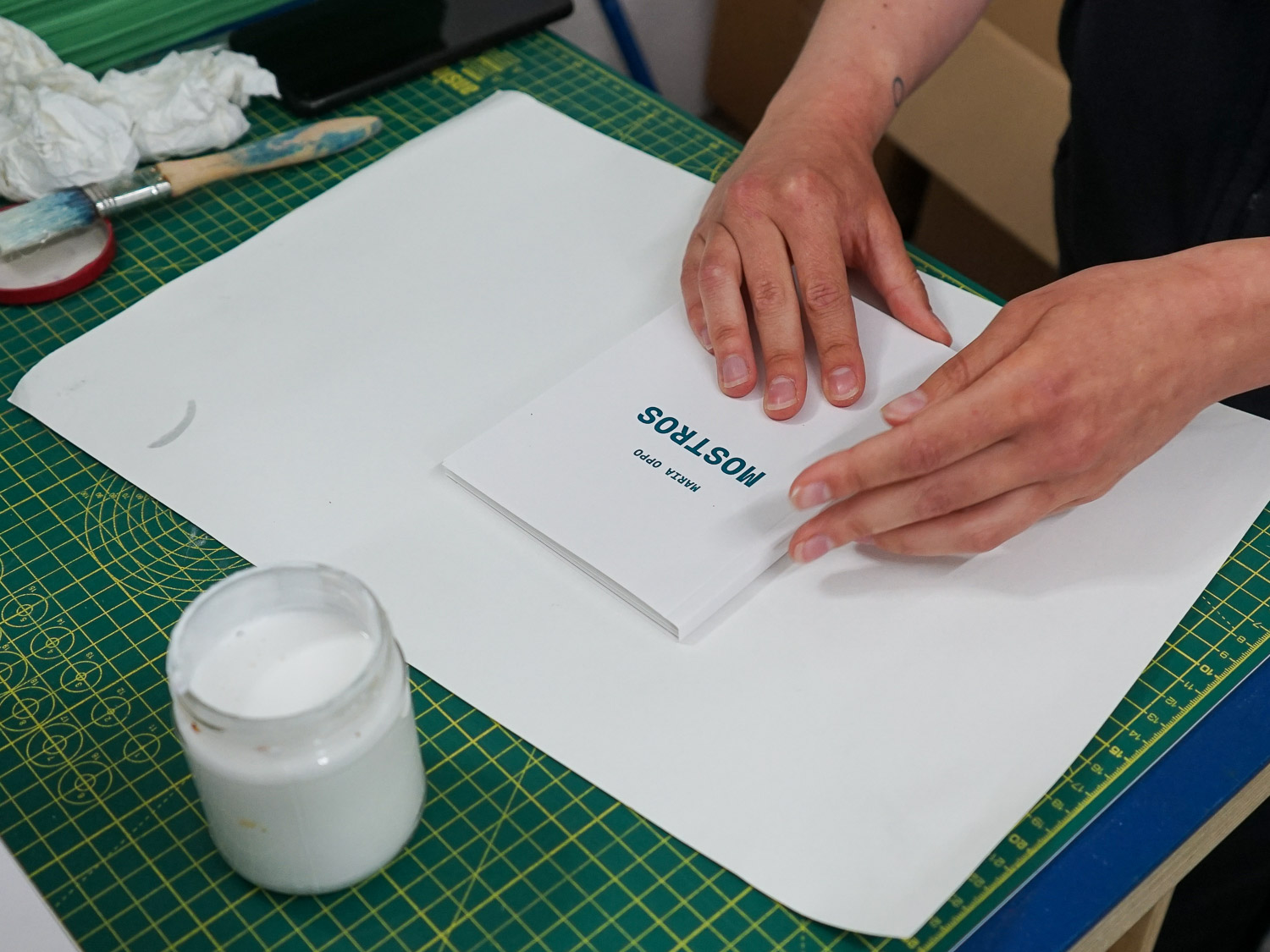 oreri-colla-glue-binding-3.jpg